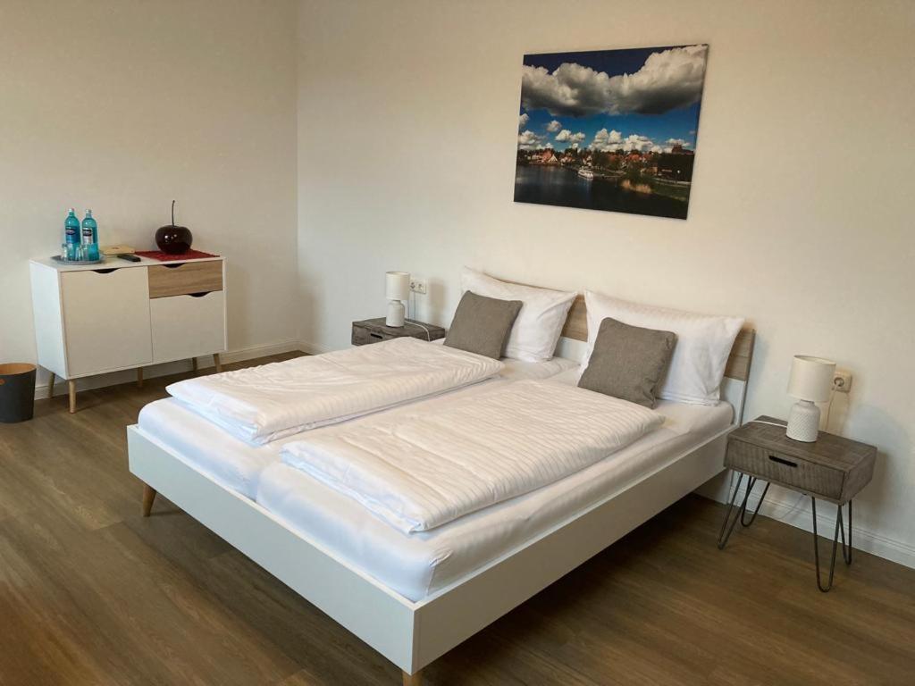 Das Bilderbuchcafe - Ferien - Apartment No 3 - Markt 7 Havelberg Luaran gambar
