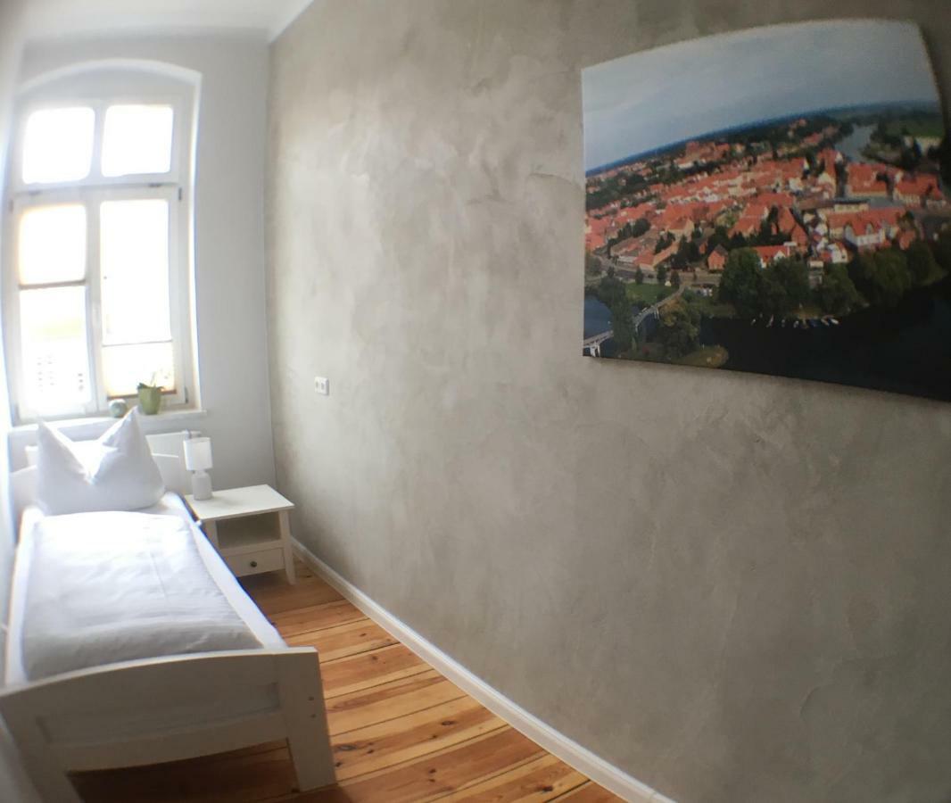 Das Bilderbuchcafe - Ferien - Apartment No 3 - Markt 7 Havelberg Luaran gambar